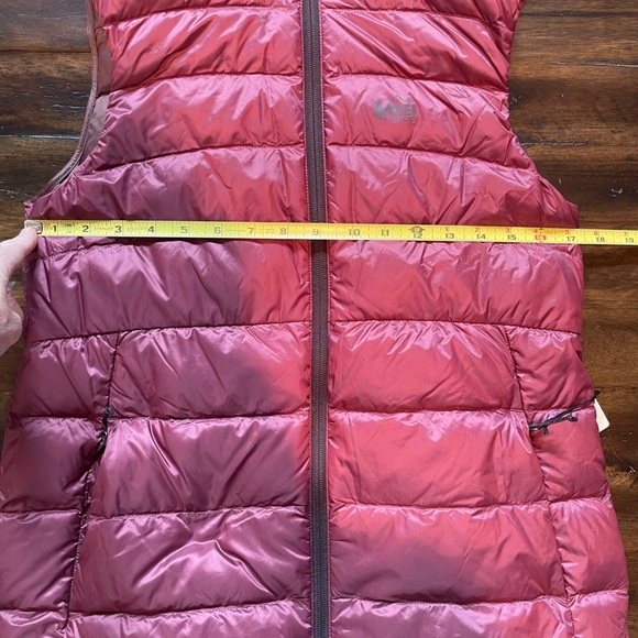 REI Women’s 650 fill power down mauve shadow vest water repellant small - Picture 4 of 7